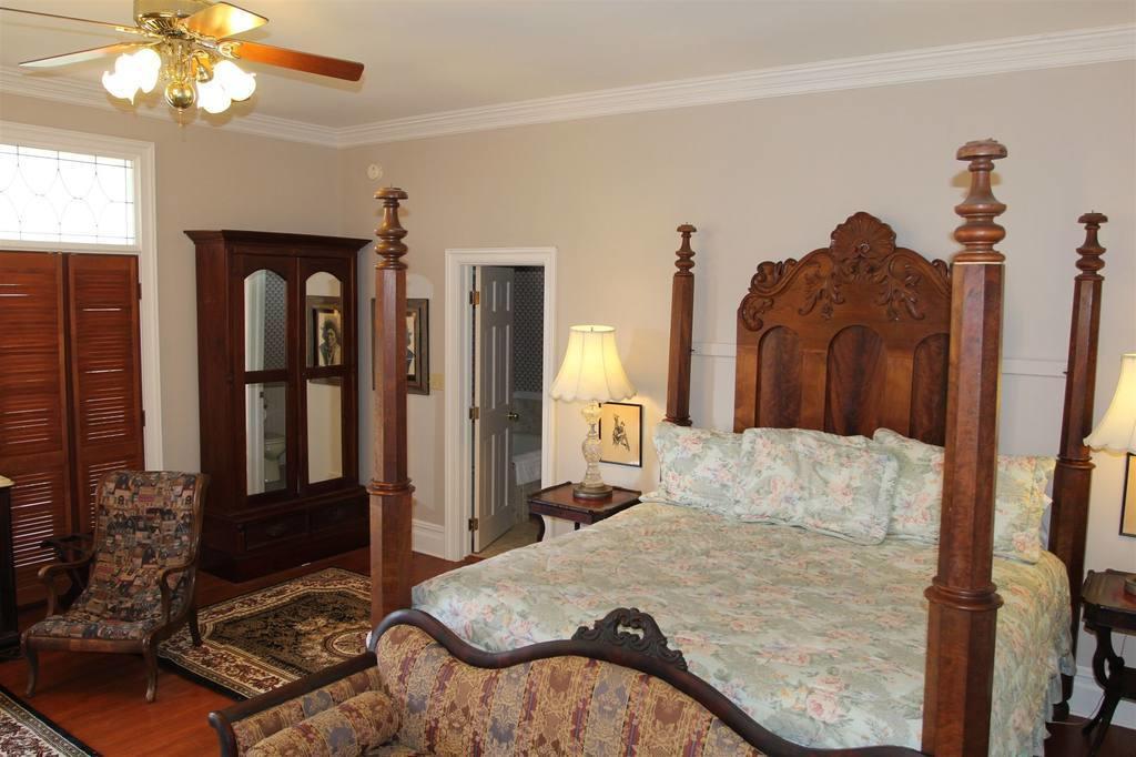 Corners Mansion Inn - A Bed And Breakfast Vicksburg Room photo